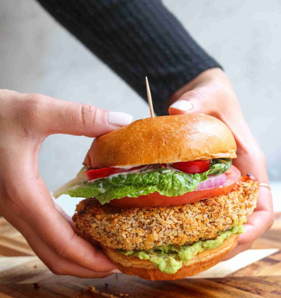 برگر استیک گل کلم ترد برگر استیک گل کلم ترد